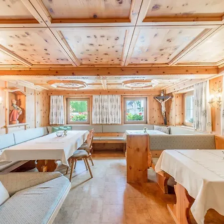 Sepp Santer Летний дом